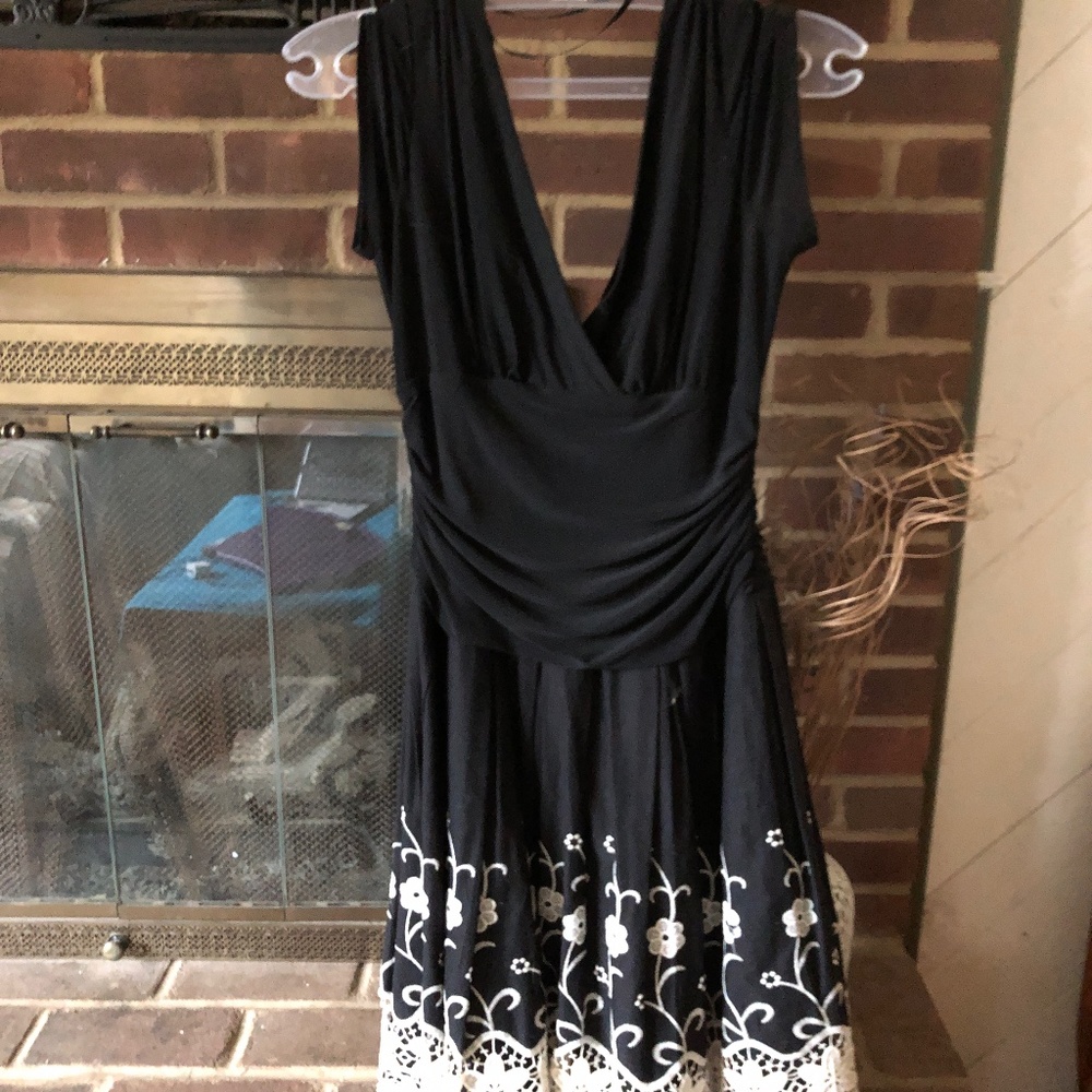 SLNY Black Dress